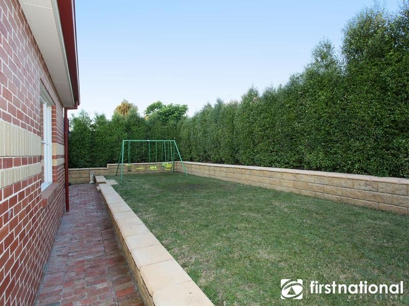 19 Nightingale Crescent, Berwick VIC 3806
