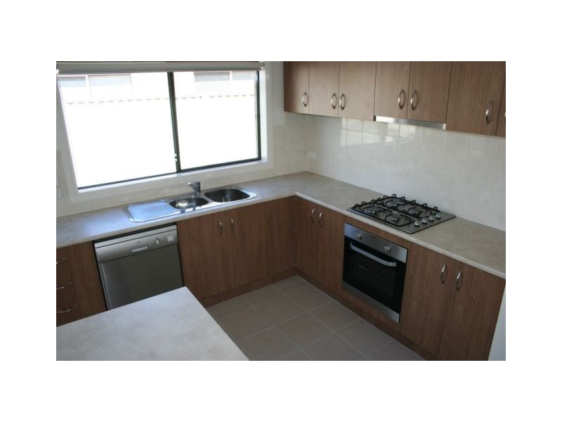 17 Serenity Street, Pakenham VIC 3810