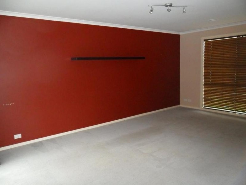 24 Bellevue Drive, Berwick VIC 3806