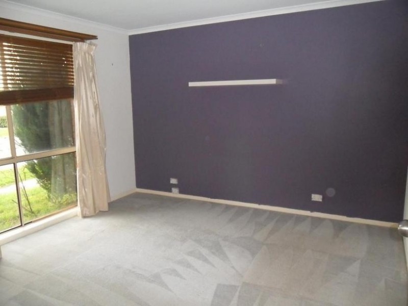24 Bellevue Drive, Berwick VIC 3806