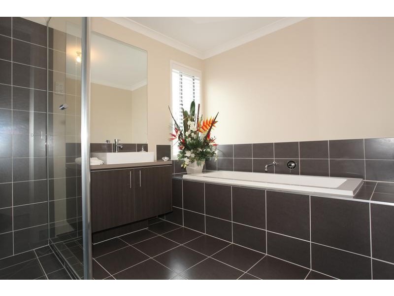 9 Alice Court, Officer VIC 3809