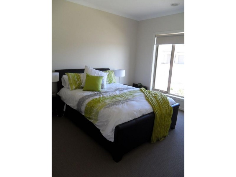 86 Arena Parade, Officer VIC 3809