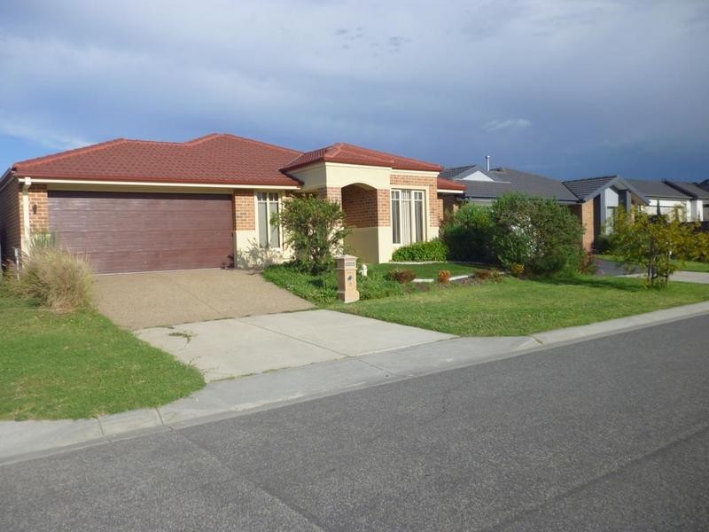3 Persimmon Lane, Pakenham VIC 3810