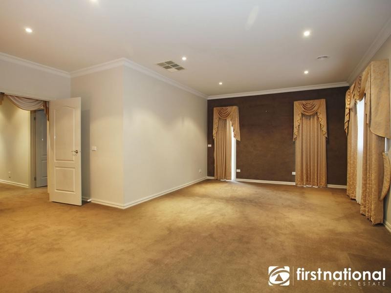 12 Hillcrest Avenue, Narre Warren VIC 3805