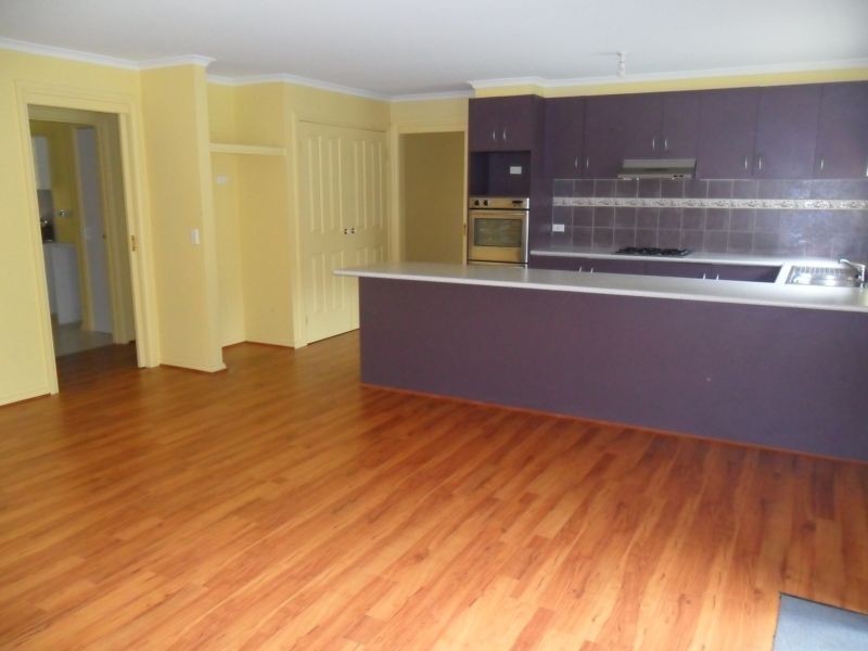 77 Hancock Drive, Berwick VIC 3806