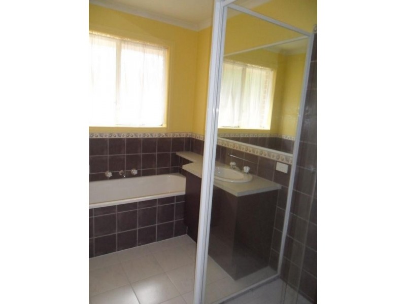 77 Hancock Drive, Berwick VIC 3806