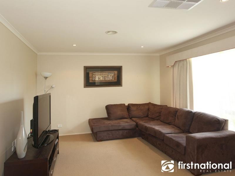 2 Tenandra Court, Berwick VIC 3806