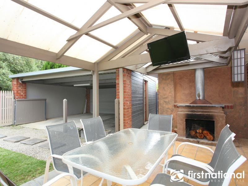 2 Tenandra Court, Berwick VIC 3806