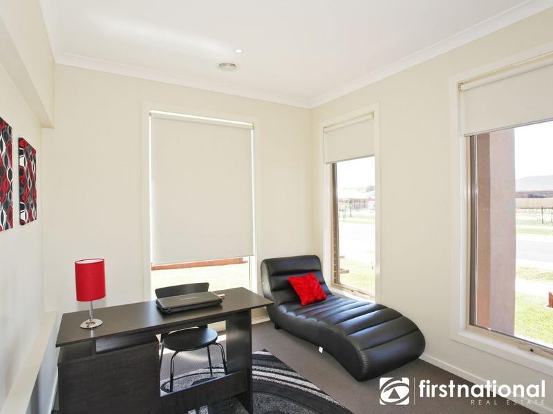 102 Arena Parade, Officer VIC 3809