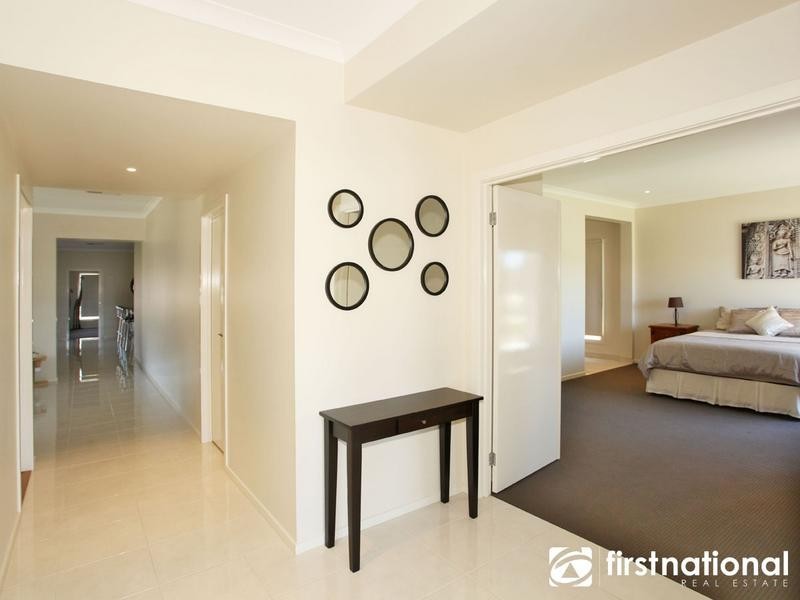 102 Arena Parade, Officer VIC 3809