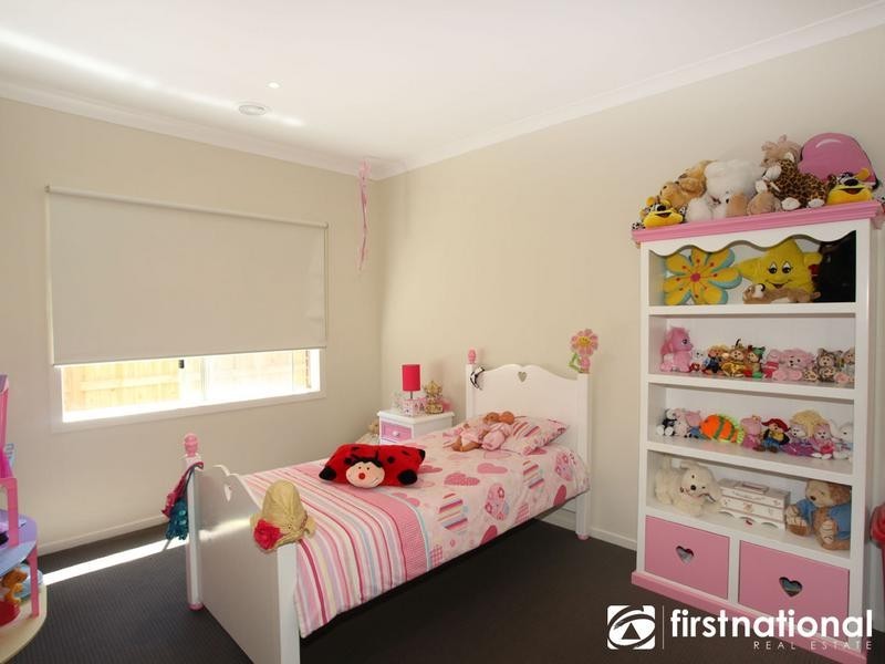 102 Arena Parade, Officer VIC 3809