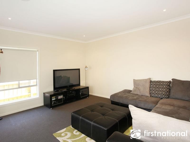 102 Arena Parade, Officer VIC 3809