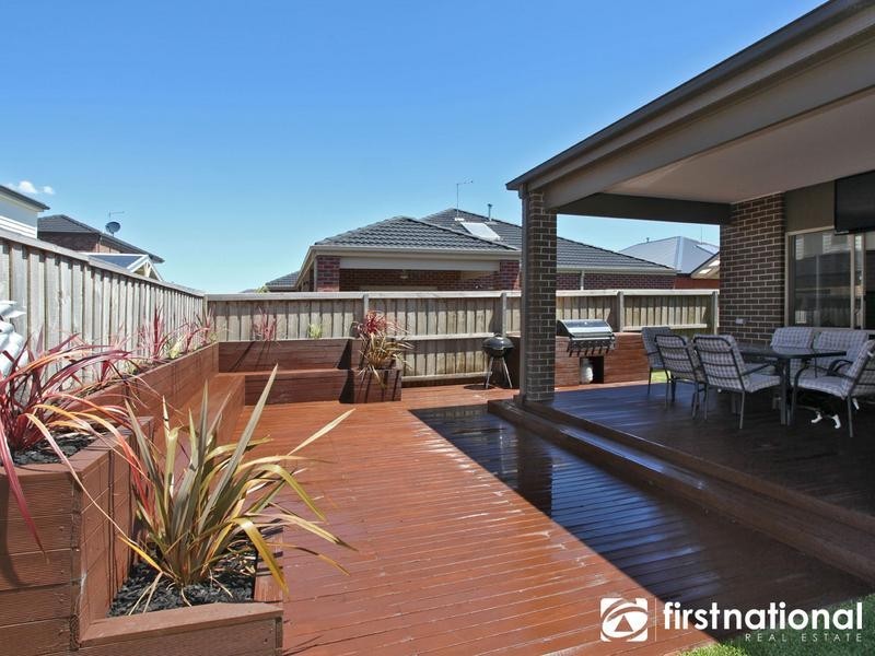 102 Arena Parade, Officer VIC 3809