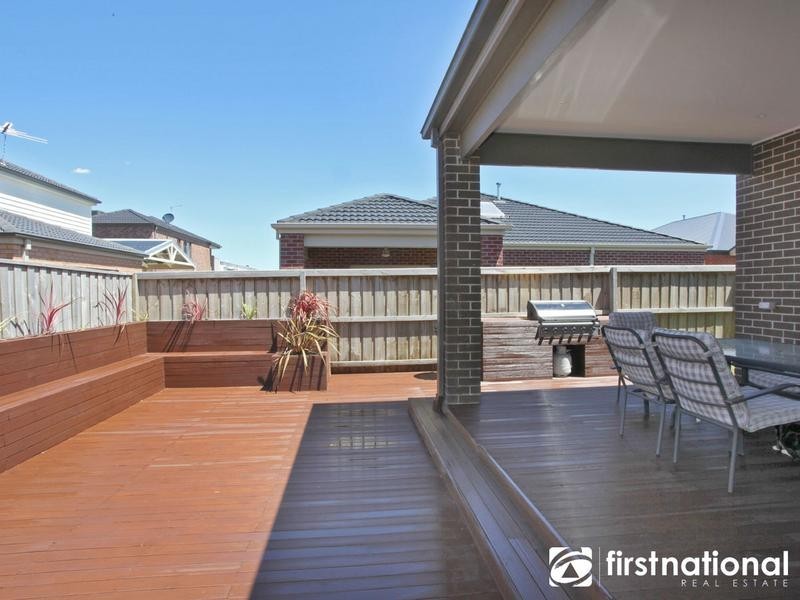 102 Arena Parade, Officer VIC 3809