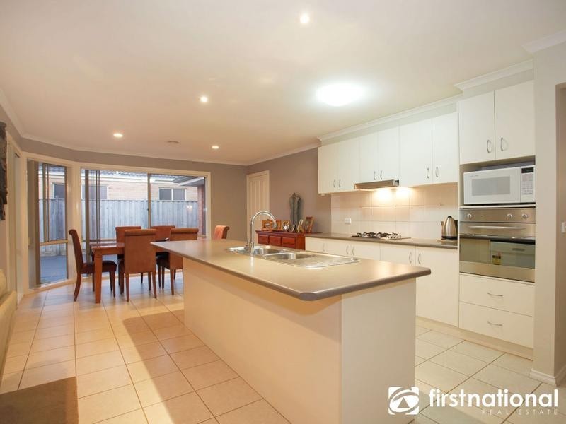 17 Mallard Street, Berwick VIC 3806