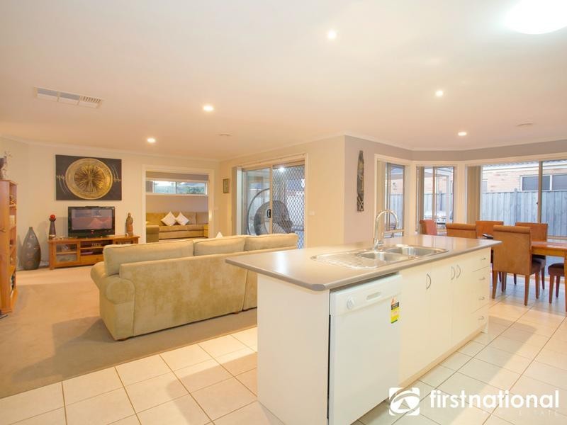 17 Mallard Street, Berwick VIC 3806