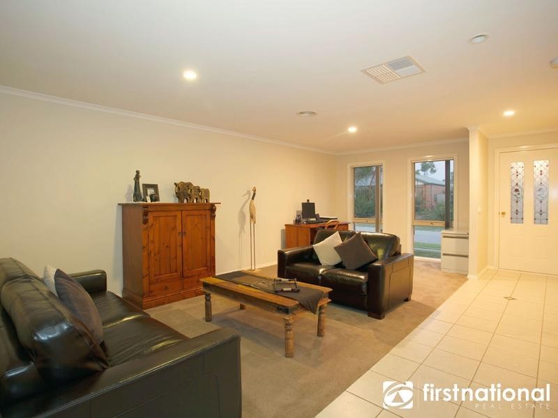 17 Mallard Street, Berwick VIC 3806
