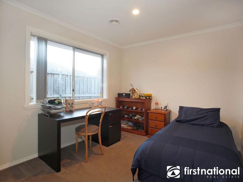 17 Mallard Street, Berwick VIC 3806