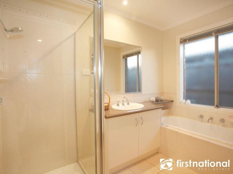 17 Mallard Street, Berwick VIC 3806