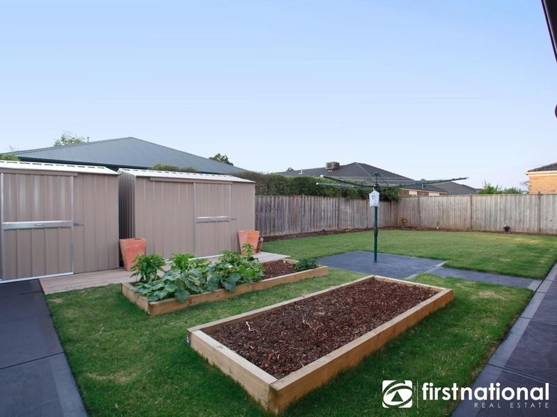 17 Mallard Street, Berwick VIC 3806