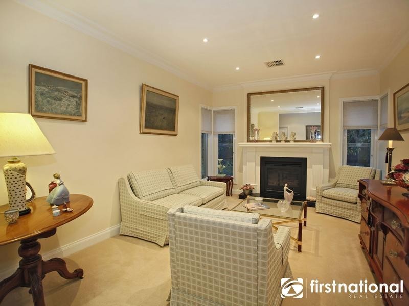 14 Ros Way, Berwick VIC 3806