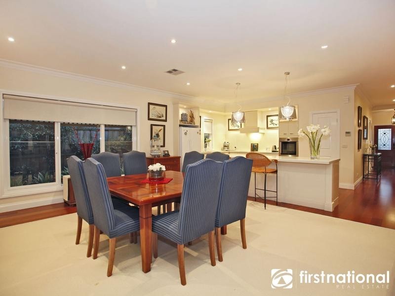14 Ros Way, Berwick VIC 3806