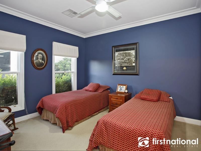 14 Ros Way, Berwick VIC 3806