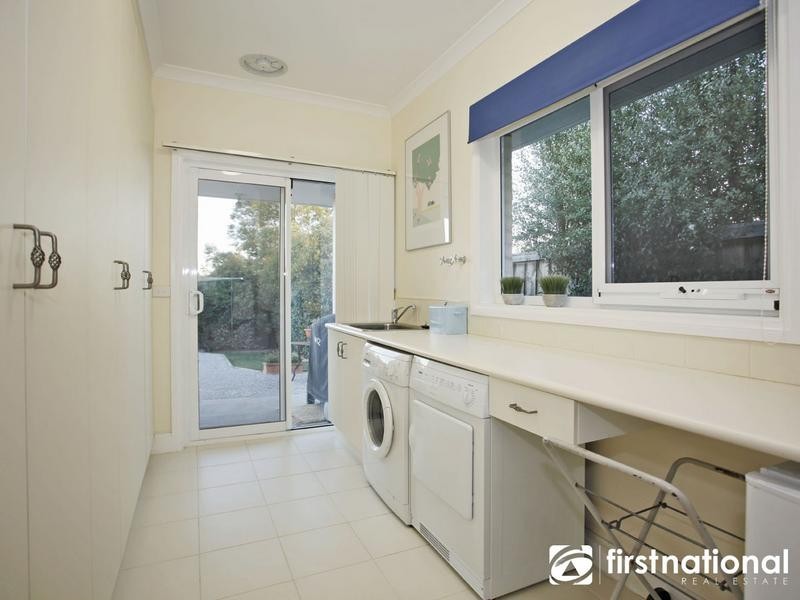 14 Ros Way, Berwick VIC 3806