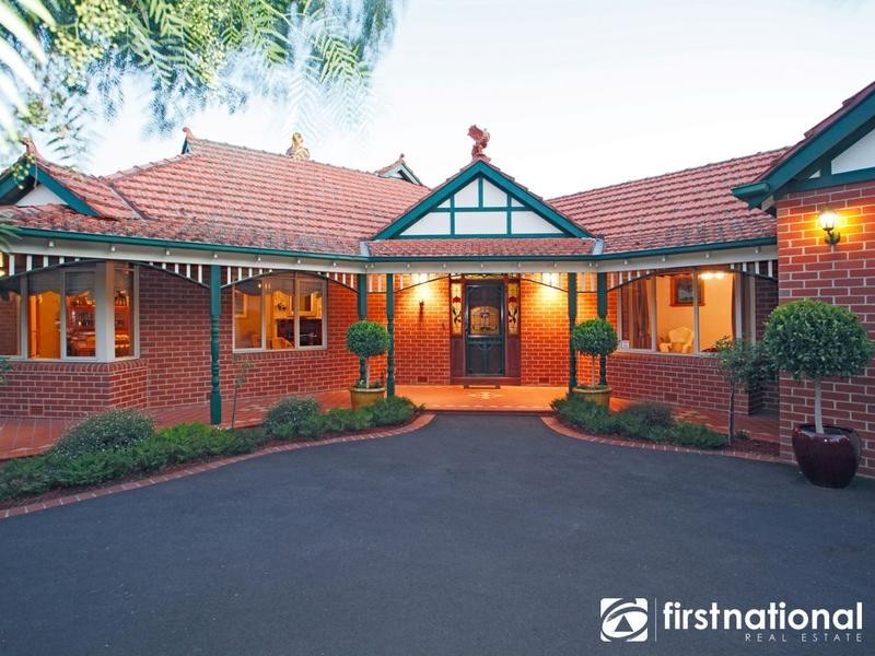 21 Lansell Close, Narre Warren South VIC 3805