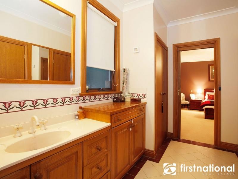 21 Lansell Close, Narre Warren South VIC 3805