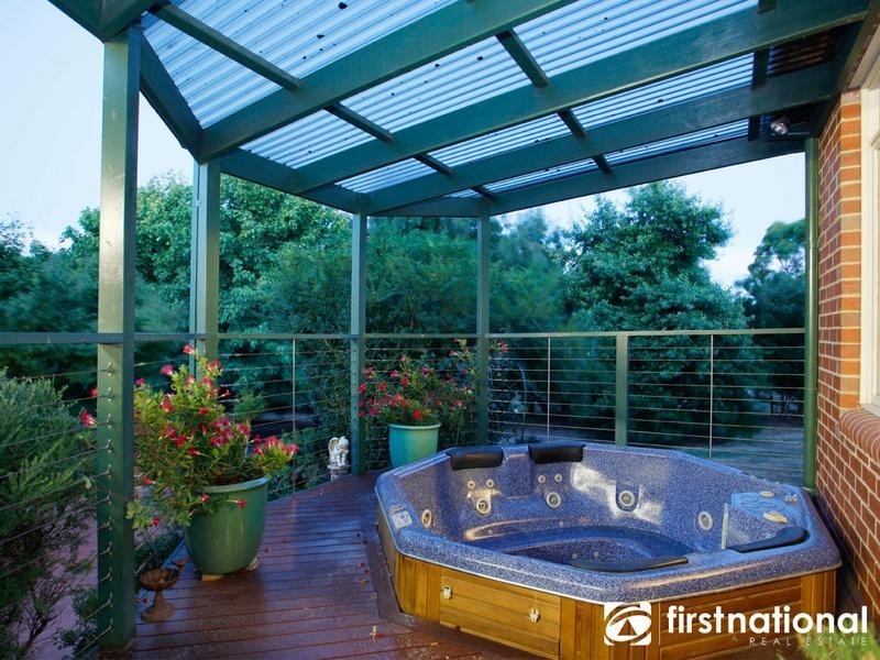 21 Lansell Close, Narre Warren South VIC 3805