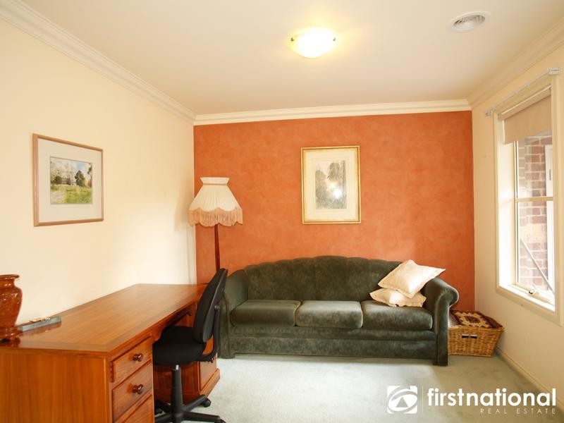 9 Whisken Way, Berwick VIC 3806