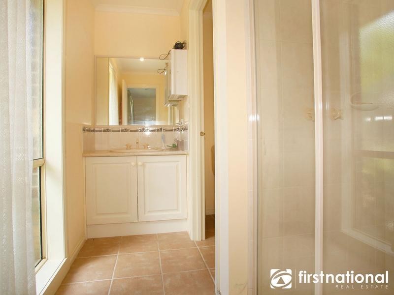 9 Whisken Way, Berwick VIC 3806