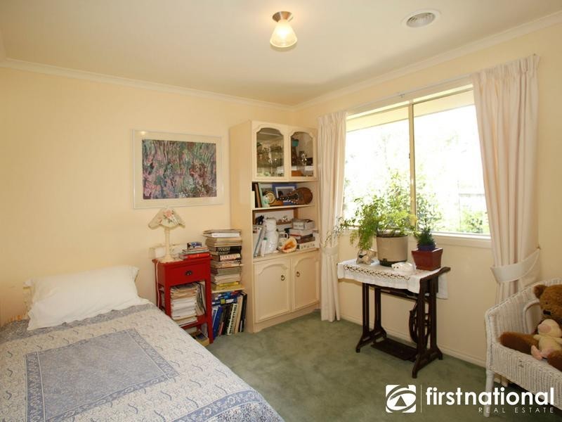 9 Whisken Way, Berwick VIC 3806