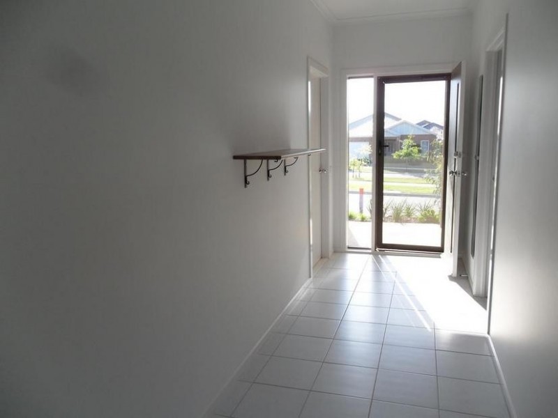 24 Nature Avenue, Officer VIC 3809