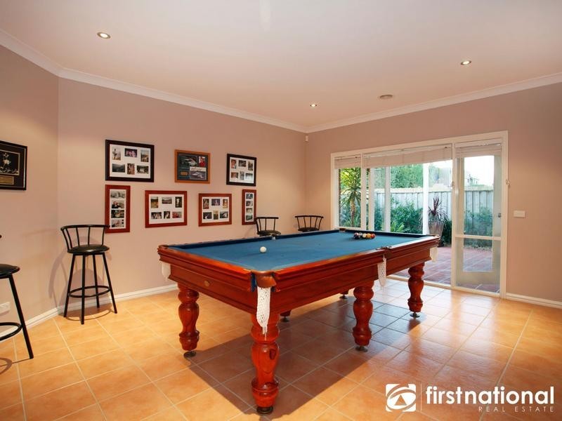 15 Eucumbene Drive, Berwick VIC 3806