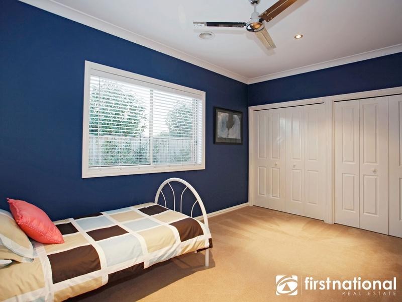 15 Eucumbene Drive, Berwick VIC 3806