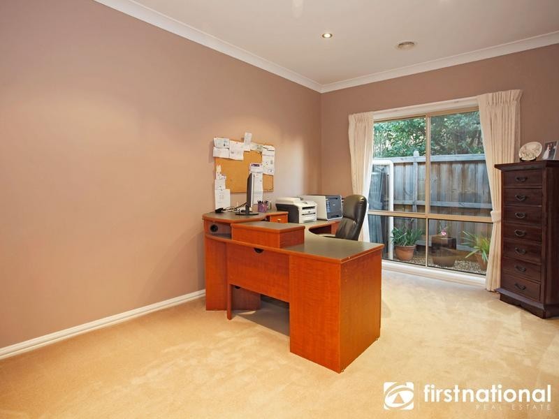 15 Eucumbene Drive, Berwick VIC 3806