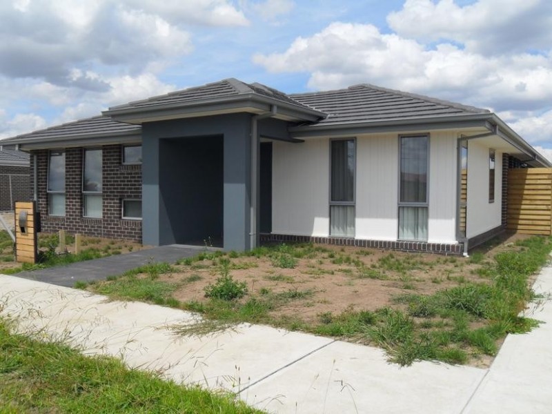 9 Kayanite Way, Officer VIC 3809