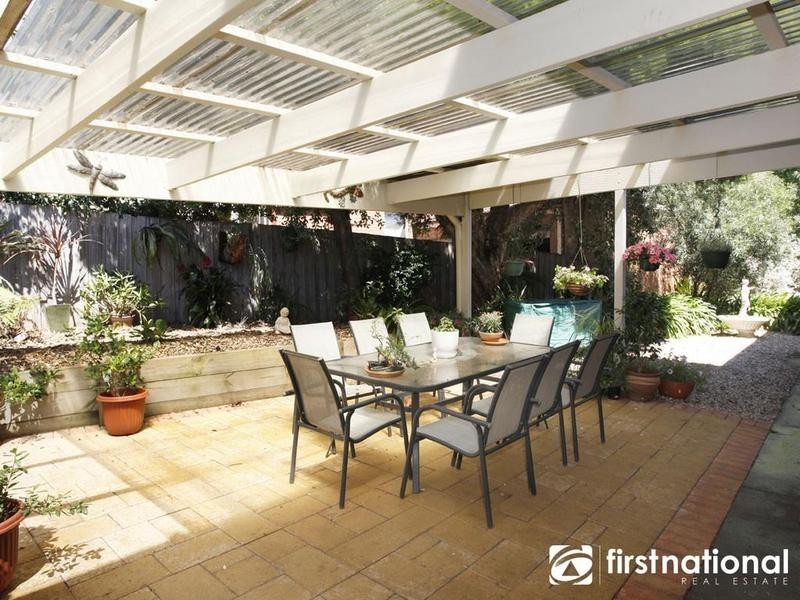 1 Savanna Crt, Berwick VIC 3806