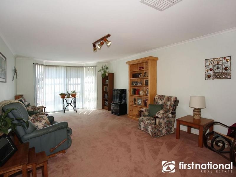 1 Savanna Crt, Berwick VIC 3806