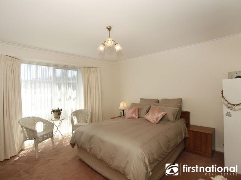 1 Savanna Crt, Berwick VIC 3806