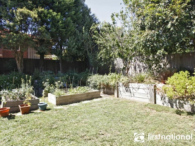 1 Savanna Crt, Berwick VIC 3806