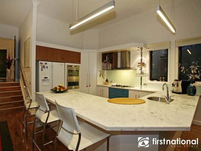 9 Natren Court, Berwick VIC 3806