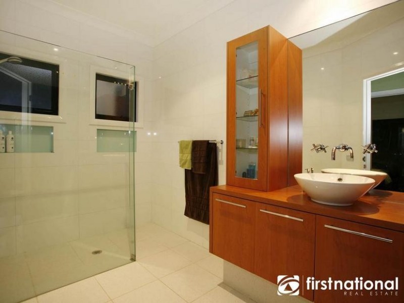 9 Natren Court, Berwick VIC 3806