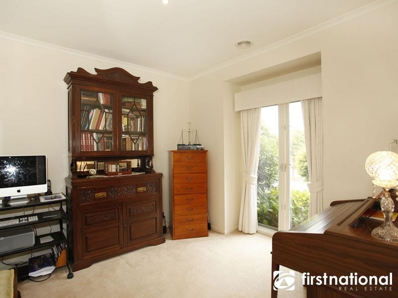 2 Terrace Gardens, Narre Warren South VIC 3805