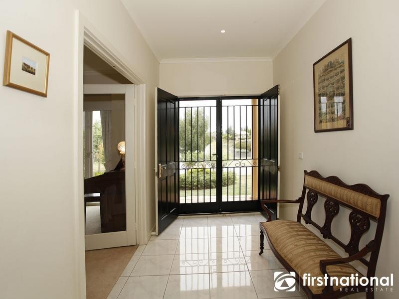 2 Terrace Gardens, Narre Warren South VIC 3805