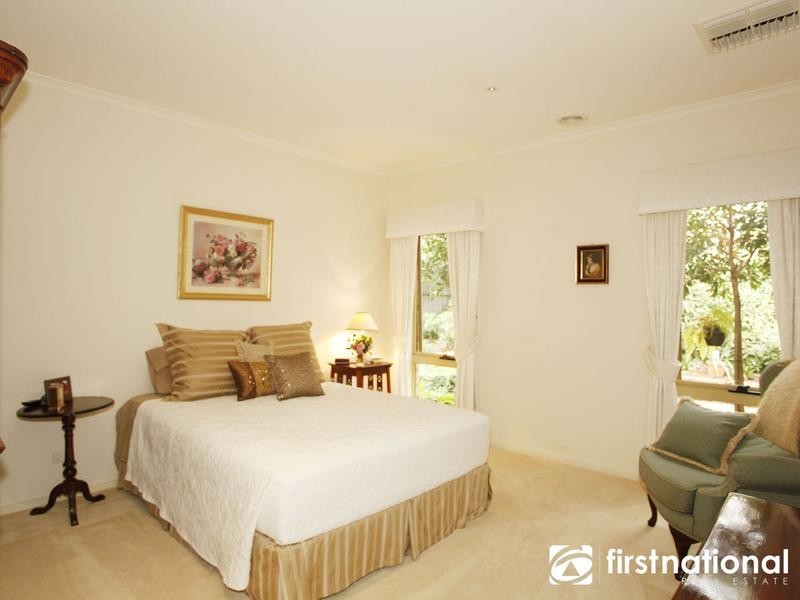 2 Terrace Gardens, Narre Warren South VIC 3805