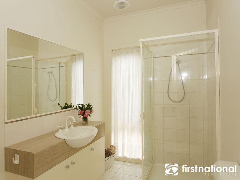 2 Terrace Gardens, Narre Warren South VIC 3805