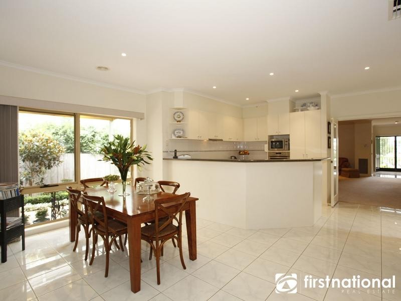 2 Terrace Gardens, Narre Warren South VIC 3805